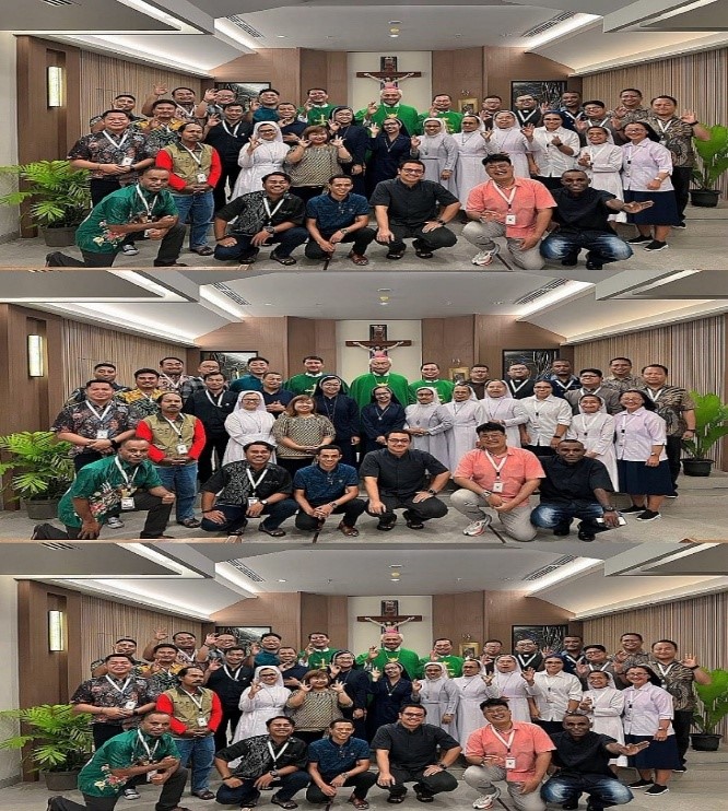 Pembukaan Kegiatan - Perayaan Ekaristi Bersama Mgr.  Pius Riana Prapdi (Ketua Komisi Kepemudaan KWI)